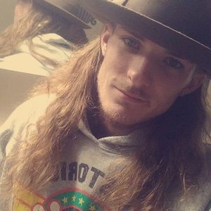 Meet your Posher, Johnny